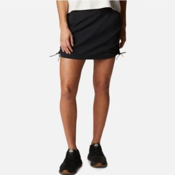Columbia Omni-Shield Anytime Black Skort With Pockets & Adjustable Sides Size L - Picture 1 of 9